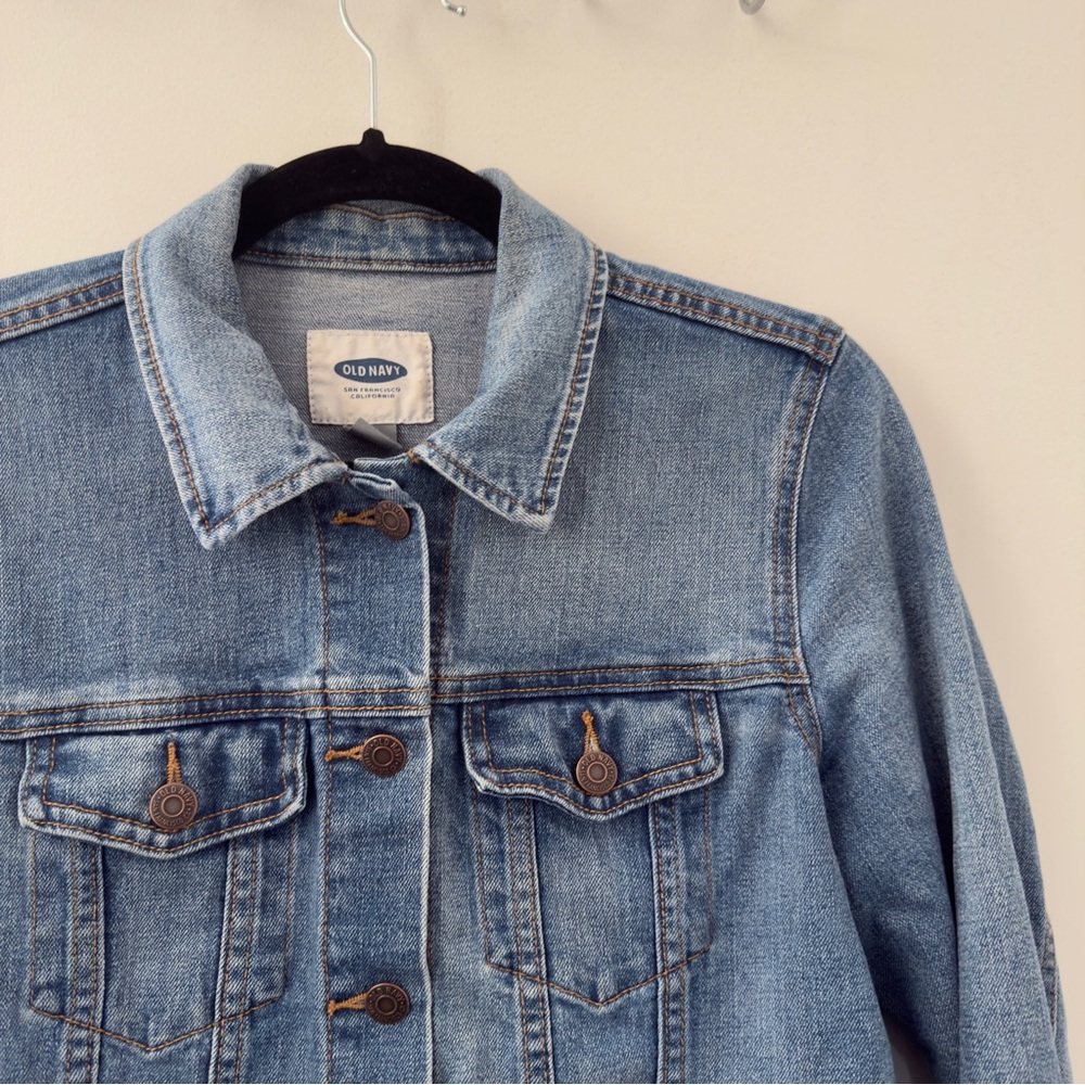 Old Navy Denim Jean Jacket Size Medium M Blue Cotton Stretch Everyday Casual - Picture 3 of 5